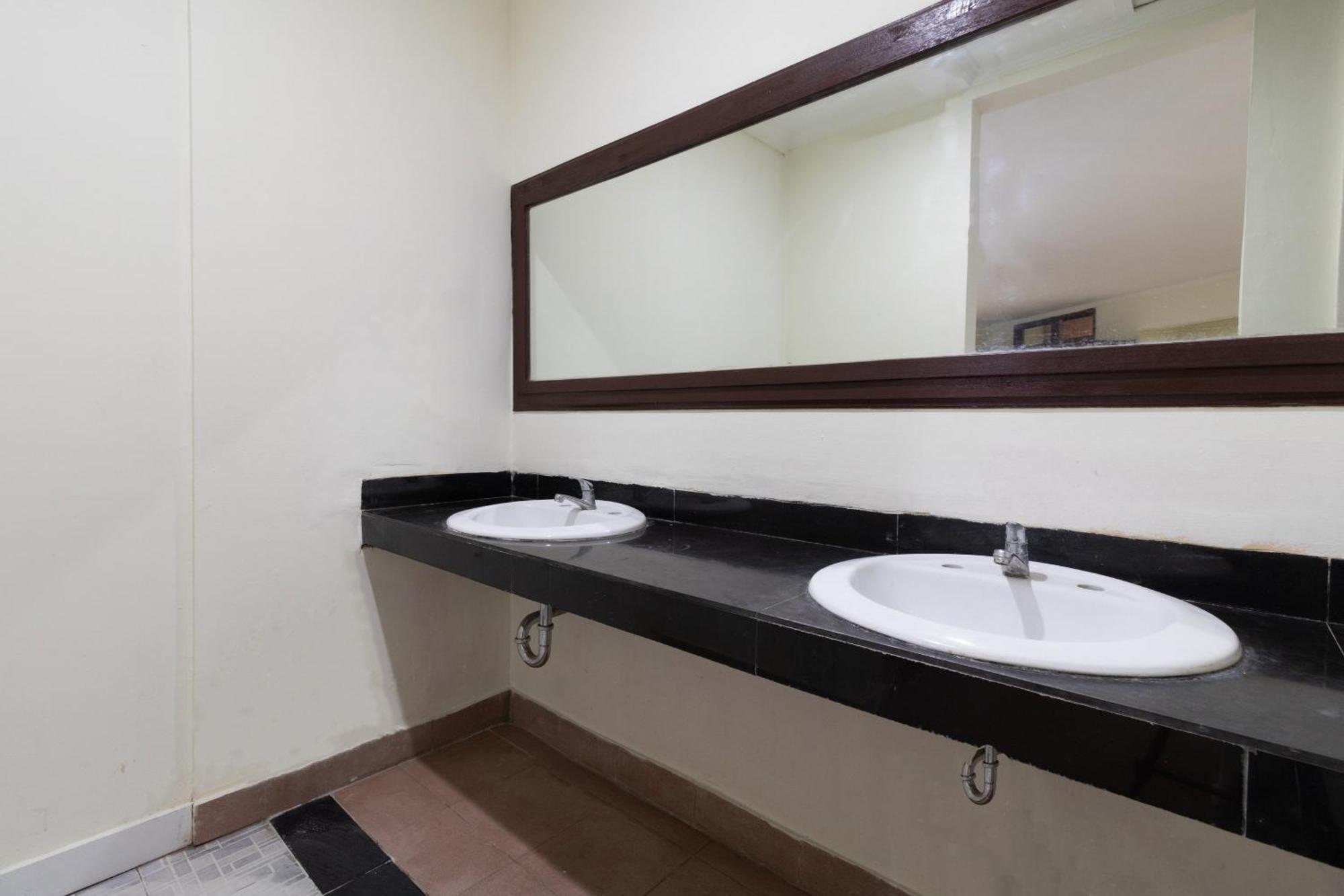 Flagship 2688 Guntur Hotel Denpasar  Exterior photo
